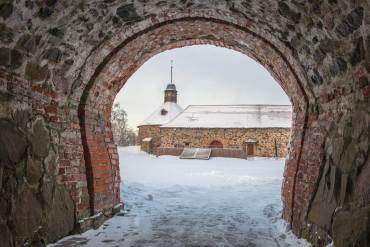 2 в 1: Петербург и Рускеальская зимняя сказка