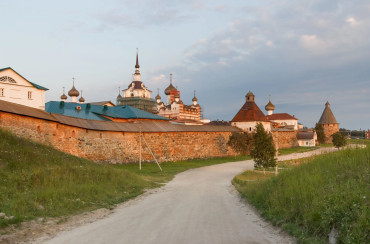 Из Петербурга на Соловки: крепость, белухи и Белое море