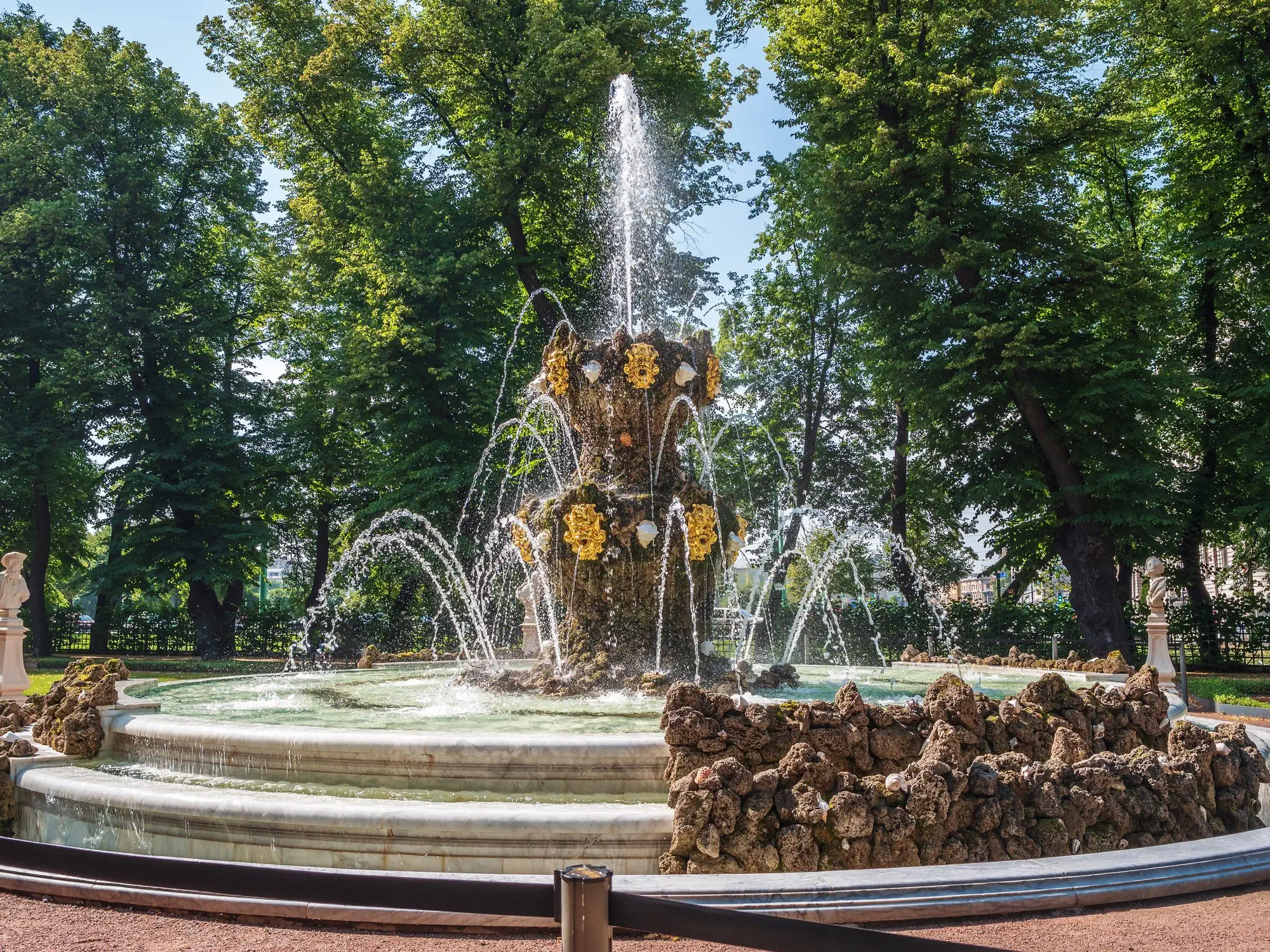 Тур 2 в 1: Петербург и 10 чудес Карелии (выезд в пятницу)