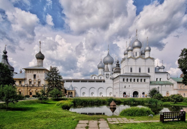 Путешествие Ля Русс! Москва - Ростов Великий - Ярославль - Вятское - Красный Профинтерн.