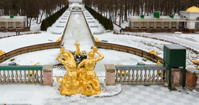 Новый год в Петербурге недорого. Санкт-Петербург - Петергоф - Пушкин.