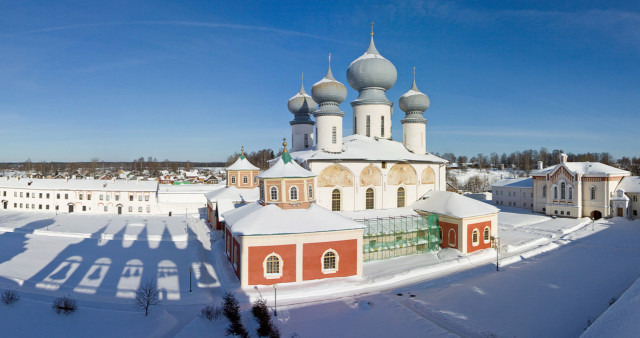 Путешествие по Вологодской земле на автобусе. Санкт-Петербург - Тихвин - Устюжна - Вологда - Ферапонтово - Кириллов.