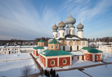 Путешествие по Вологодской земле на автобусе. Санкт-Петербург - Тихвин - Устюжна - Вологда - Ферапонтово - Кириллов.