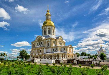 Сергиев Посад - Переславль-Залесский - Ростов Великий - Кострома - Ярославль - Иваново - Суздаль - Муром - Дивеево (5 дней). Москва.