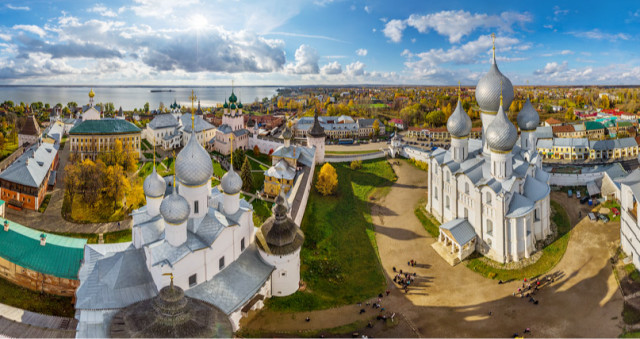 Сергиев Посад - Переславль-Залесский - Ростов Великий - Кострома - Ярославль - Иваново - Суздаль - Муром - Дивеево (5 дней). Москва.