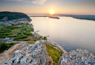 Волжская Швейцария - хоровод Жигулевских гор. Самара - Жигулевск - Ширяево - Тольятти - Жигули - Сызрань - Москва.