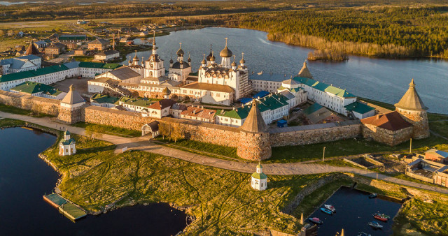 Отражение времени. Соловки. Кемь - Рабочеостровск - Соловецкий.