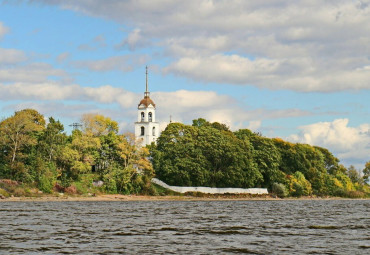 Тур «Талабские острова и великие монастыри Псковского озера». Санкт-Петербург - о. Залита - о. Белова - Елизарово - Псков - Печоры.