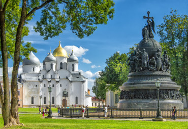 Господин Великий Новгород («Волхов 4*»). Москва - Вышний Волочек - Валдай - Великий Новгород - Старая Русса.