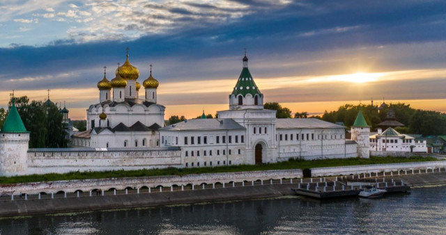 Кострома на «Ласточке» (отель 3*, ж/д тур). Москва - Кострома - Сумароково.