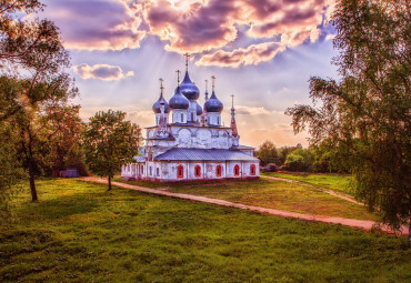 Вдоль Ярославского взморья. Москва - Рыбинск - Ясенево - Тутаев.