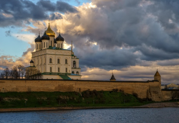 "Большая Псковская Энциклопедия" Талабские острова – Псков – Избо́рск – Печоры – Пушкинские Горы