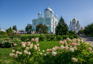 Земля Ремёсел + Золотое кольцо. Москва – Коломна – Касимов – Муром – Дивеево – Арзамас – Большое Болдино – Нижний Новгород – Семёнов* – Городец* – Гороховец – Суздаль – Владимир.