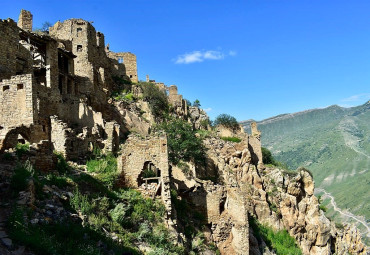 Каспийские каникулы с отдыхом на берегу моря, 5 дней. Санкт-Петербург - Махачкала - Чиркей - Зубутли-Миатли - Гимры - Ирганай - Гамсутль - Гуниб - Дербент - Избербаш.